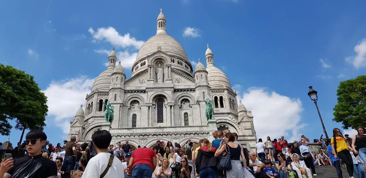 Paris On Top Homestay