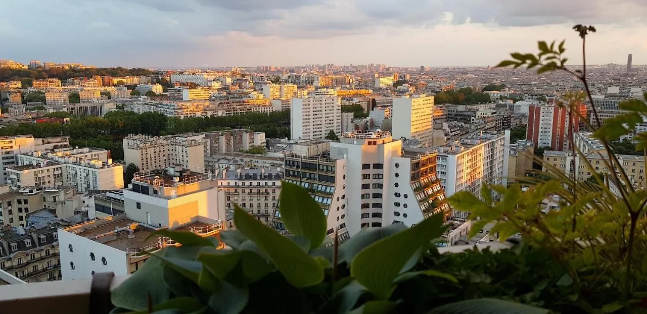Homestay Paris On Top France