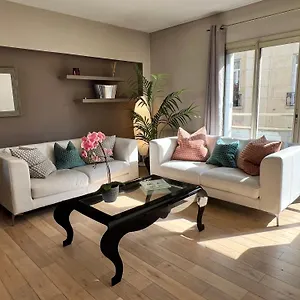 Homestay Your Parisian Hideaway - Entire, Paris